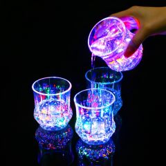 1pc Light Up Cups, Glow In The Dark Party Supplies, Colorful LED Glowing Beer Cup For Party, Birthday, Christmas, Disco